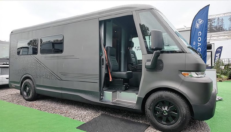 В США представили первый в мире электрический авто...