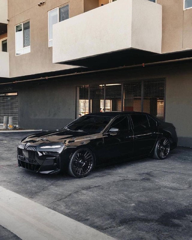 BMW i7 G70 Sedan