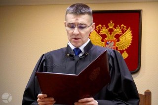 🌐 Сотни военных из РФ отправили на фронт до конца лечения, Беларусь начала учения с ядерным оружием. Главное за 18 мая — коротко #водномпосте🔹 Главой коллегии по гражданским делам Верховного суда может стать Олег Нефедов. Он запретил «движение ЛГБТ» и приз