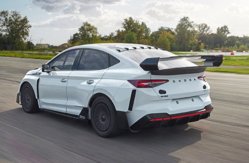 Skoda представила экстремальную версию кроссовера Enyaq — RS Race 2