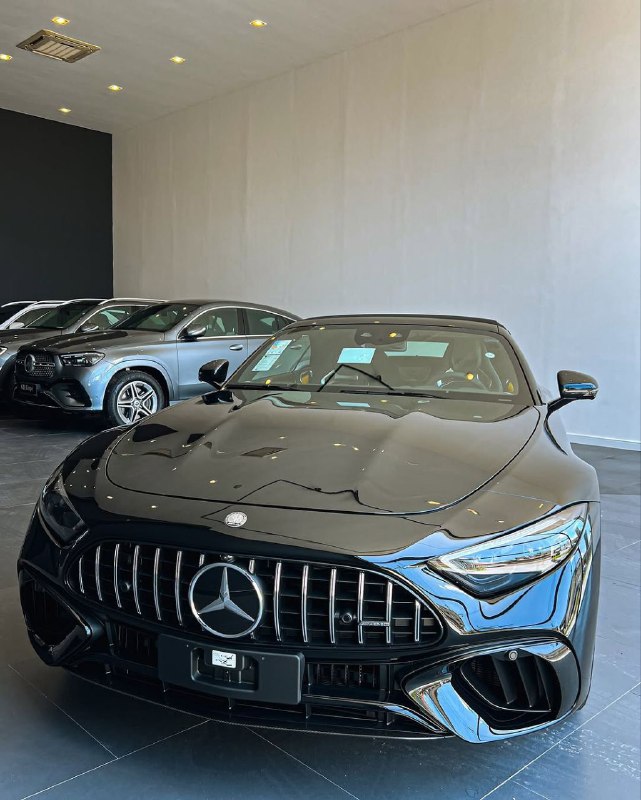 816 HP Hybrid SL 63 S E AMG 4.0-L V8 BITURBO 4MATIC+ 0-100 km/h 2.9 sec 4