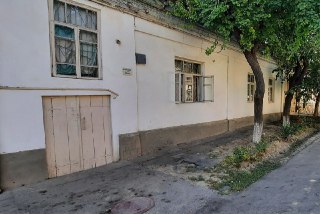 Chilonzor tumanida 3.9 sotixli uy sotiladi