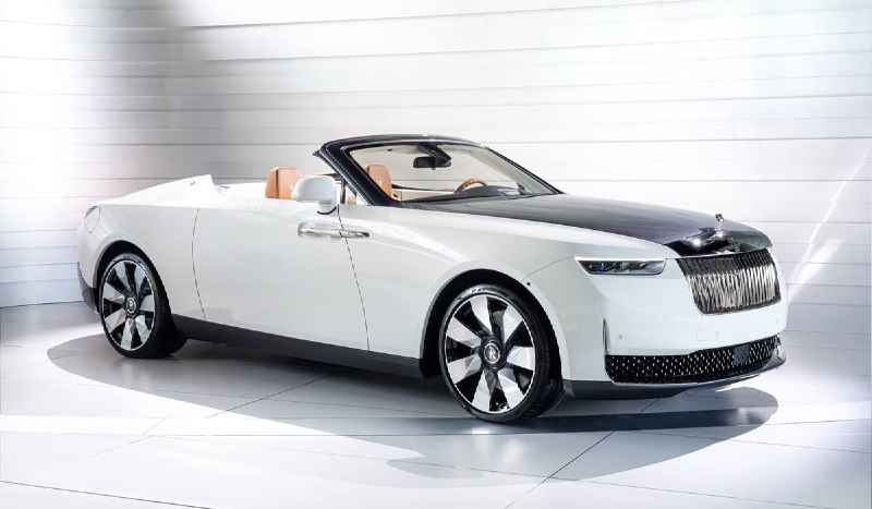 Rolls-Royce представил третий из четырех родстеров DroptailТретий экземпляр полу