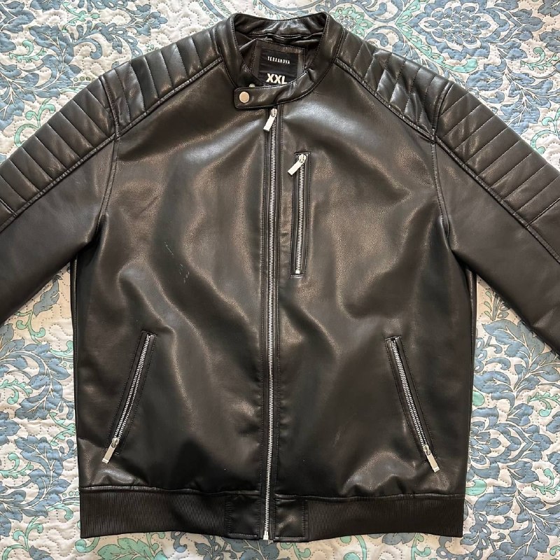 Продам мужскую куртку terranova - 20 лари. Размер xxl (54), на рост 180-190 см. Чёрный цвет, небольш — фото 1