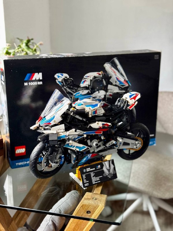 🔥 LEGO Technic BMW M 1000 RR (42130) — почти новый, полный комплект 🔥 — фото 1