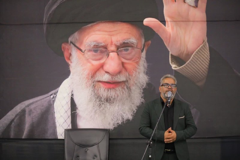 شهر من هشتگرد: ▫️شعر خوانی حاج احمد علوی ▪️مراسم بزرگداشت چهلم «آقای شهید ایران» در مصلی امام خمینی( ره) هشتگرد برگزار شد.▪️«#با_تو_در_