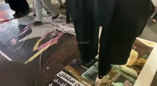 🔴 תמונות של טראמפ ובנסלמן מתחת לרגליהם של עולי הרגל בכרבלא