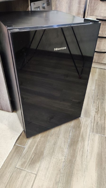Холодильник Hisense