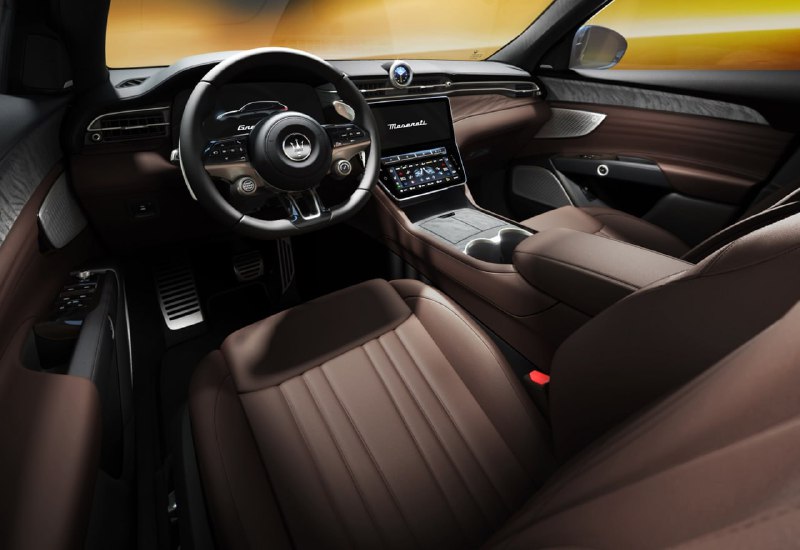 Maserati представила Lux-версию Grecale 2
