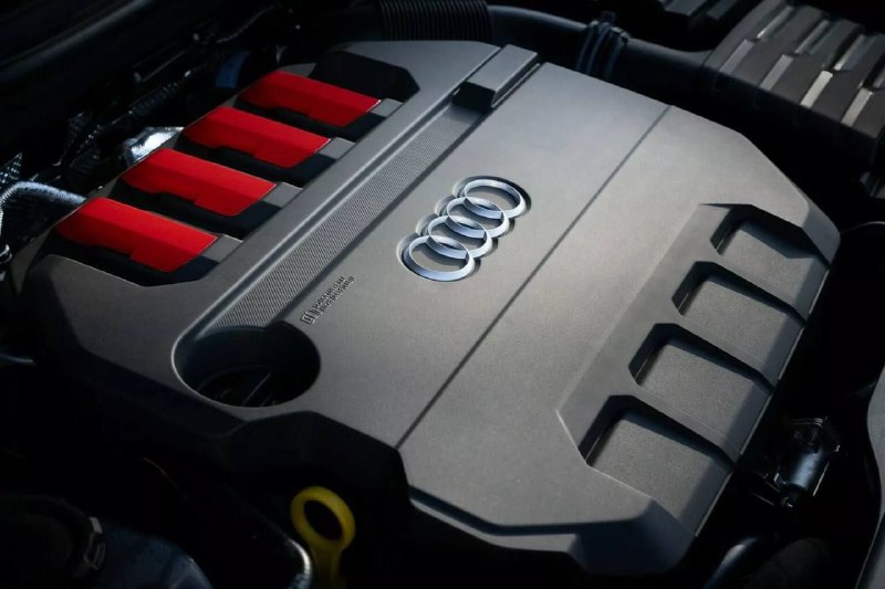 Audi прогревает публику офиц фото рестайла S3 6