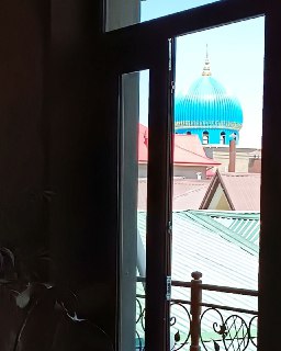 5 соток участка сотилади.