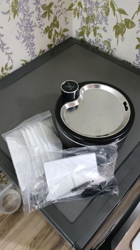 Продам классную поилку для котов, есть режимы с датчиком движения, по таймеру, работает без зарядки — фото 1