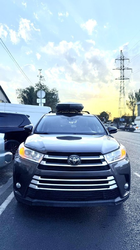 Toyota HIGHLANDER 2019