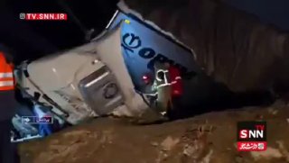 נפילה קטלנית של קרוואן מהגשר, על ציר בומהאן-טהרן הבוקר על ציר בומהאן-טהרן נפלה מכונת טרולי לאחר שגזרה את הגשר.