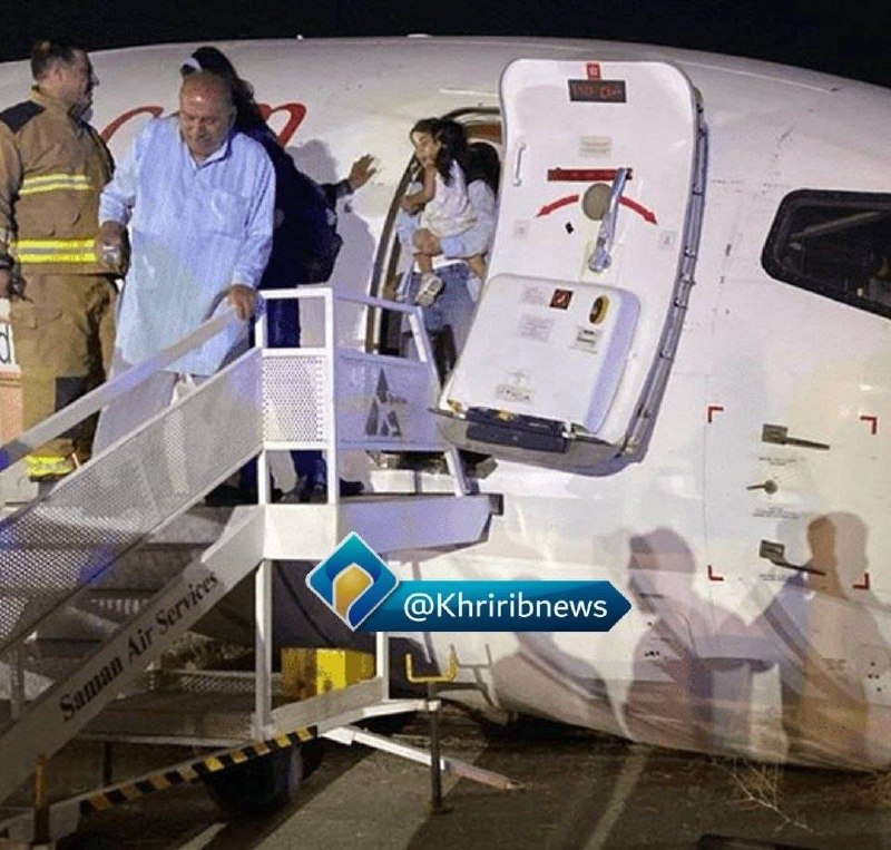 حوادث مشهد: 🔸تکمیلی | خروج یک هواپیما از باند فرودگاه مشهد؛ ۱۲۷ مسافر سالم هستند مدیرکل فرودگاههای خراسان رضوی: 🔹یک هواپیما که از ت