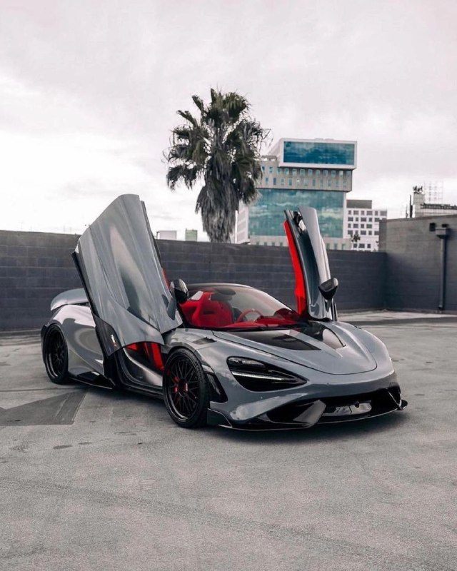 McLaren 765LT