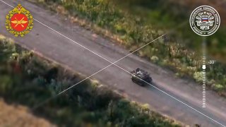 🇷🇺🇺🇦️ - מפעילי כלי הרכב הקרקעי הבלתי מאוישים (UGV) של קבוצת הכוחות ווסטוק מספקים מזון ומים לכוחותינו בקו החזית. המשימה הושלמה בהצלחה.
