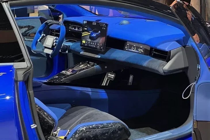 Китайский BYD показал электрокар Denza Z с заявкой на «убийцу» Porsche 911. 2