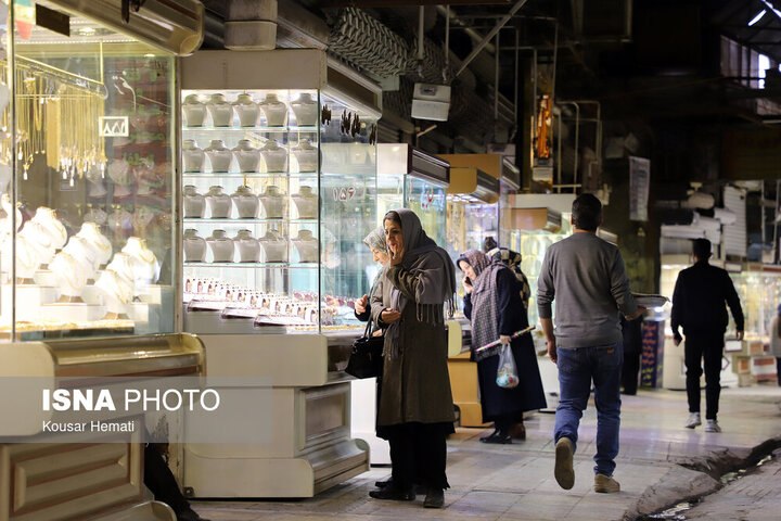 بیداری آذربایجان: جدیدترین قیمت طلا و سکهرئیس اتحادیه طلا و جواهر تهران:🔹بازار طلا و سکه از نخستین روزهای هفته برخلاف روند کاهشی اونس جهان
