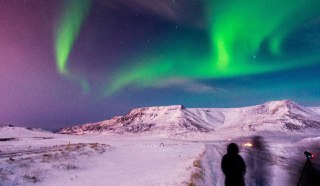 旅行_1 次旅行，2 处相思大师新作，从荒原到城市。Vincent Urban 在冰岛和哥本哈根「游荡」了两周，冰岛拥有浩瀚，空虚和超凡脱俗的景观，而哥本哈根则是个完全现代化的城市。1 次旅行，2 种体验。你更喜欢哪一种？From Vincent Urbanvia 开眼Invalid media: video