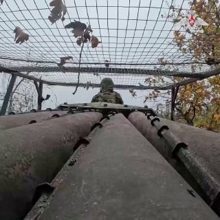סופת אש צוות ה-Uragan MLRS של קבוצת המרכז שרף מעוז ונקודת שליטה של כטב"מ אויב לכיוון דנייפרופטרובסק. ערוץ מ…