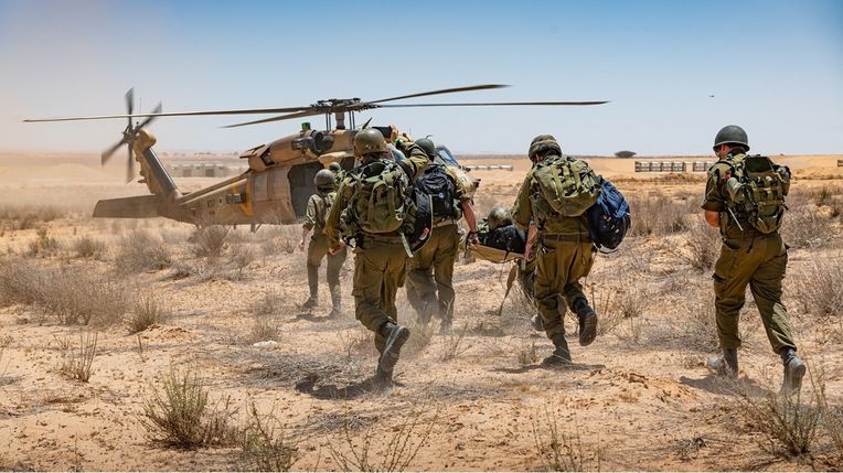 התקשורת הישראלית הודתה כי שלושה חיילי משטר זה נפצעו קשה במארב של לוחמי חיזבאללה בדרום לבנון.