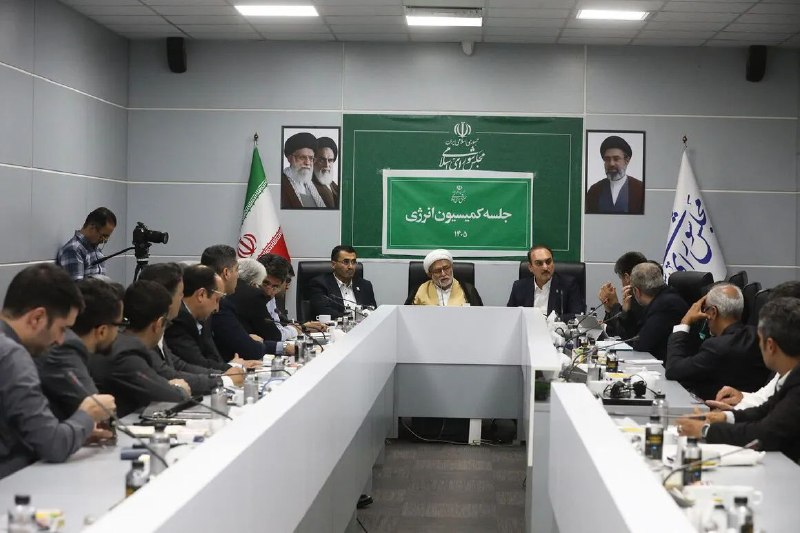 نبض نفت: ⚛️نخستین نشست کارگروه ارزیابی الگوهای مدیریت بنزین برگزار شدادامه خبر👇🏼🛢🇮🇷 http://nabznaft.ir/fa/news/75427┄┅☫ همیشه با 