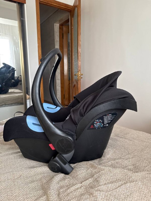 Продам автокресло для новорожденных — фото 1