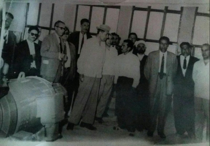 رسانه فریدونشهر: 🔶در همین قطعی های برق یادی کنیم از اولین موتور برق فریدونشهر سال 1337🛜 رسانه فریدونشهر؛ رسانه مردم 📲👇🆔 @NEWS_FEREYDUNSHA