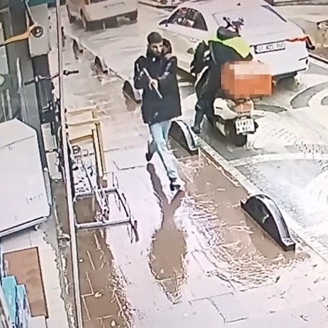 החשוד, שפתח באש אקראית בקסטמונו ופצע 4 בני אדם, נתפס ועוכב על ידי צוותי משטרה.