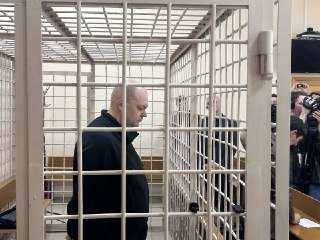 ⚡️ Экс-губернатора Курской области времен вторжения ВСУ приговорили к 14 годам колонии за взятки. Он признал вину и сдал своего предшественника Романа СтаровойтаЭкс-губернатора Курской области Алексея Смирнова приговорили к 14 годам колонии.Это почти совпа