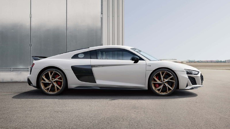 Audi представила прощальный R8 для Японии 2
