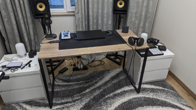 Рабочий стол + Рабочее кресло — фото 1