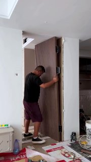 Монтаж скрытой перегородки Монтаж складной двери из реечных панелей. Стильное и функциональное решение для легкого зонирования пространств. Дизайн ... - изображение 1 - монтаж, telegram, view