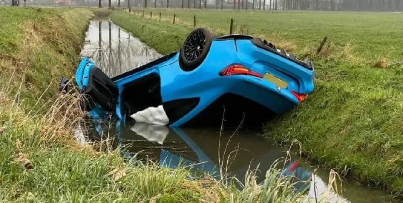 Новую BMW за 225 000 долларов разбили во время тест-драйва 3
