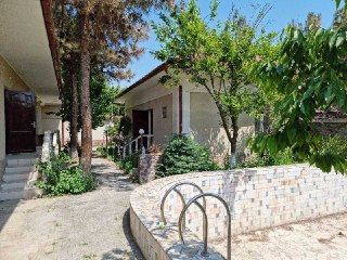 4-room apartment, 600 m² for sale
