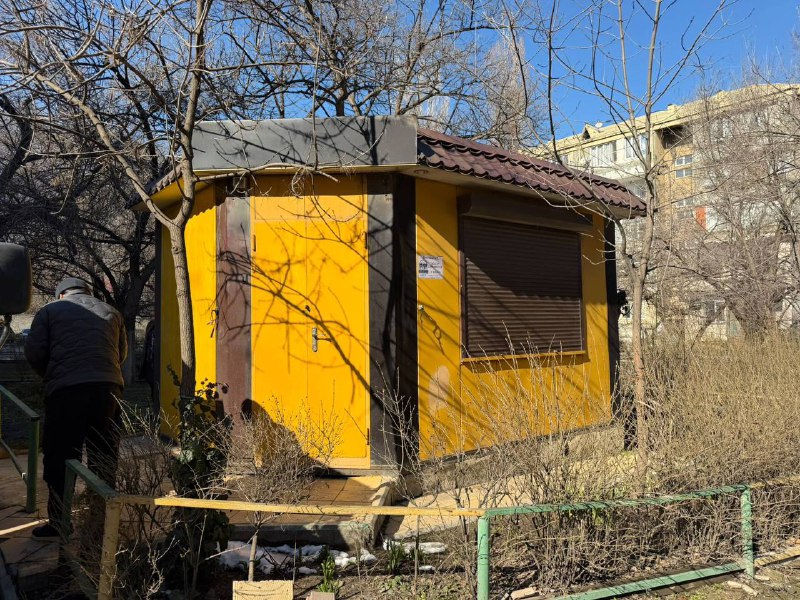 🚧 В Махачкале продолжается мониторинг выявления нелегальных торговых объектов, расположенных на муниципальных землях. фото