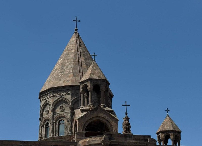 Image from a post by Առաջին զանգ