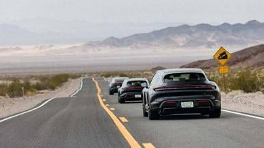 Porsche Taycan 2025 представят весной, и это будет «как совершенно новая модель». Прототипы Taycan 2