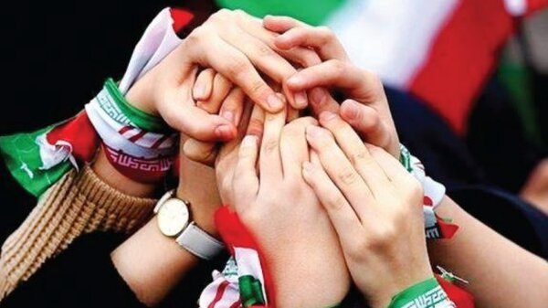 خبرگزاری خبرآنلاین: 📰 چه کسانی انسجام ملی را در جامعه کمرنگ میکنند؟/ پوششهای غیرمتعارف را خود بیحجابها پس می زنندخراسان نوشت:▫️نباید از