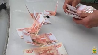Зумеров–перекупов бензина задержали в Краснодаре — они пытались продать тысячу литров АИ-95.Два парня (22 и 21 год) закупили в Ростове-на-Дону крупную партию бензина, арендовали машину и отправились в соседний регион, чтобы продать топливо задорого заказчи