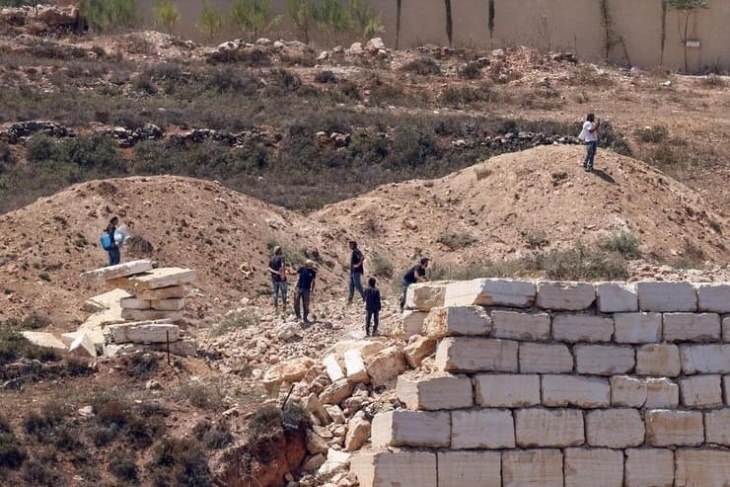 Israeli minister condemns settler conduct in West Bank village Qusra.