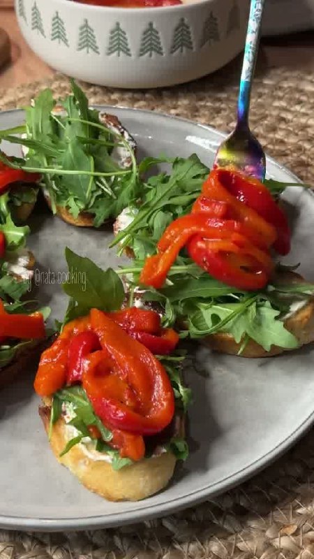 Как приготовить идеальные брускетты с запеченным перцем за 30 минут 6