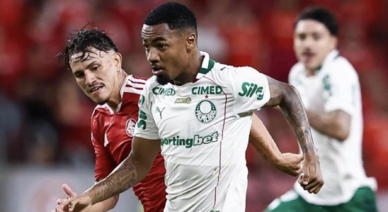 Fotbalł: ⏺ اورنشتاین : ⚽️ منچسترسیتی داره روی خرید آلن الیاس، وینگر 22 ساله پالمیراس کار میکنه برای جایگزینی ساوینیو، پالمیراس نم
