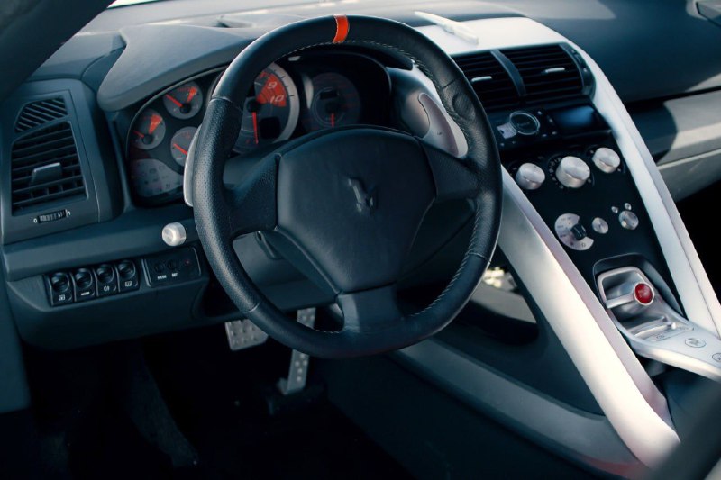 Единственное в мире купе Bertone Nuccio с «сердцем» Ferrari F430 уйдет с молотка 3