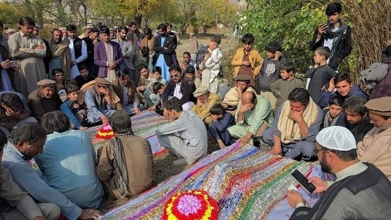 خبرگزاری تقريب: ⭕️پنج کارگر اهل پنجاب در حمله افراد مسلح ناشناس در ایالت بلوچستان کشته شدند🔸به گزارش شبکه العربیه، در این حمله، کارگران