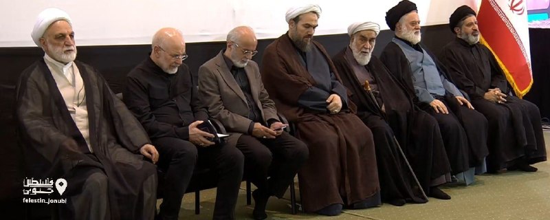 خبرهای فوری: 🔴تصویری از حضور خانواده رهبر شهید انقلاب و روسای قوای مقننه و قضاییه در مراسم چهلمین روز خاکسپاری آقای شهید ایران@Khabar