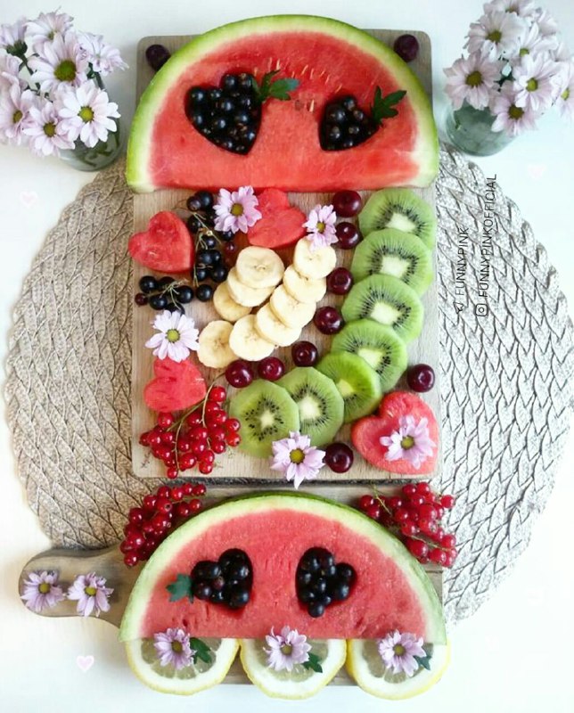 صبح بخیر☕ شب بخیر🌘: خوشرنگ ترین عصر🍇دنیا را با لحظه هایی🍌 پراز شادی🍒براتون آرزو میکنم🥝ان شاالله🍓🍐مهر ،شادی ،عشق🍉محبت ، سلامتى🍇همنشین دائمی ت