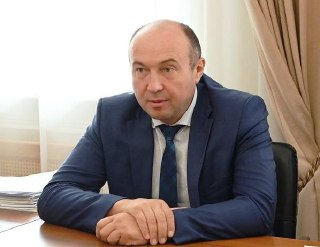 Уволен министр сельского хозяйства Новосибирской области Андрей Шинделов, объявил глава региона:«Поводом для этого стали накопившиеся сигналы и претензии по различным направлениям работы, неоперативность доведения мер господдержки для сельхозпроизводителей