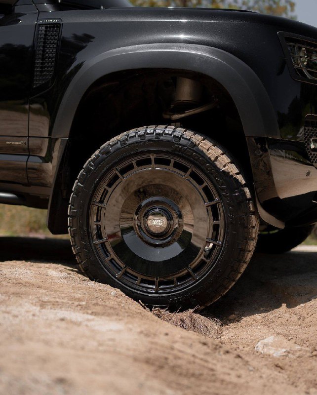 Defender 130 4